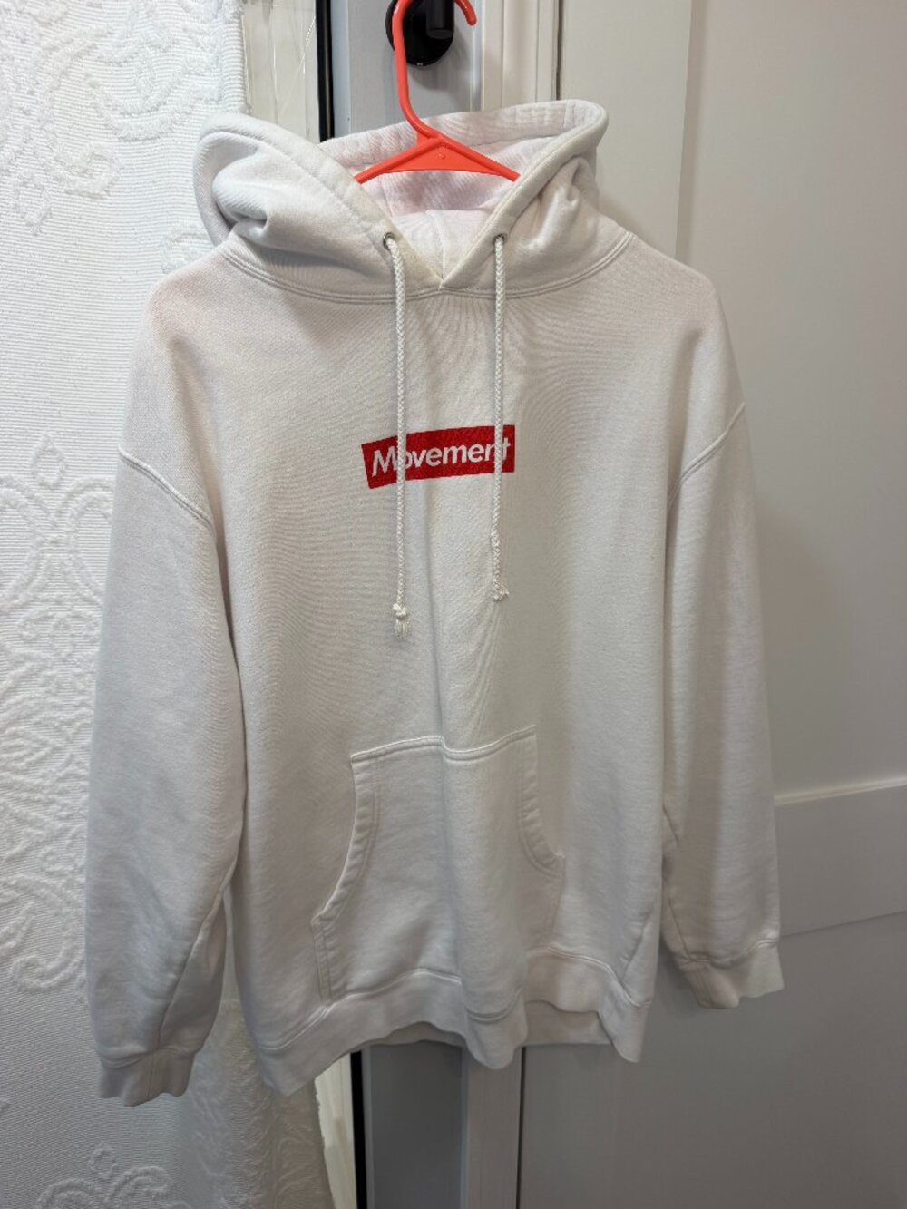 Movement logo women's white hoodie size M
